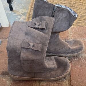 Livie & Luca Brown Kids Boots with Bows